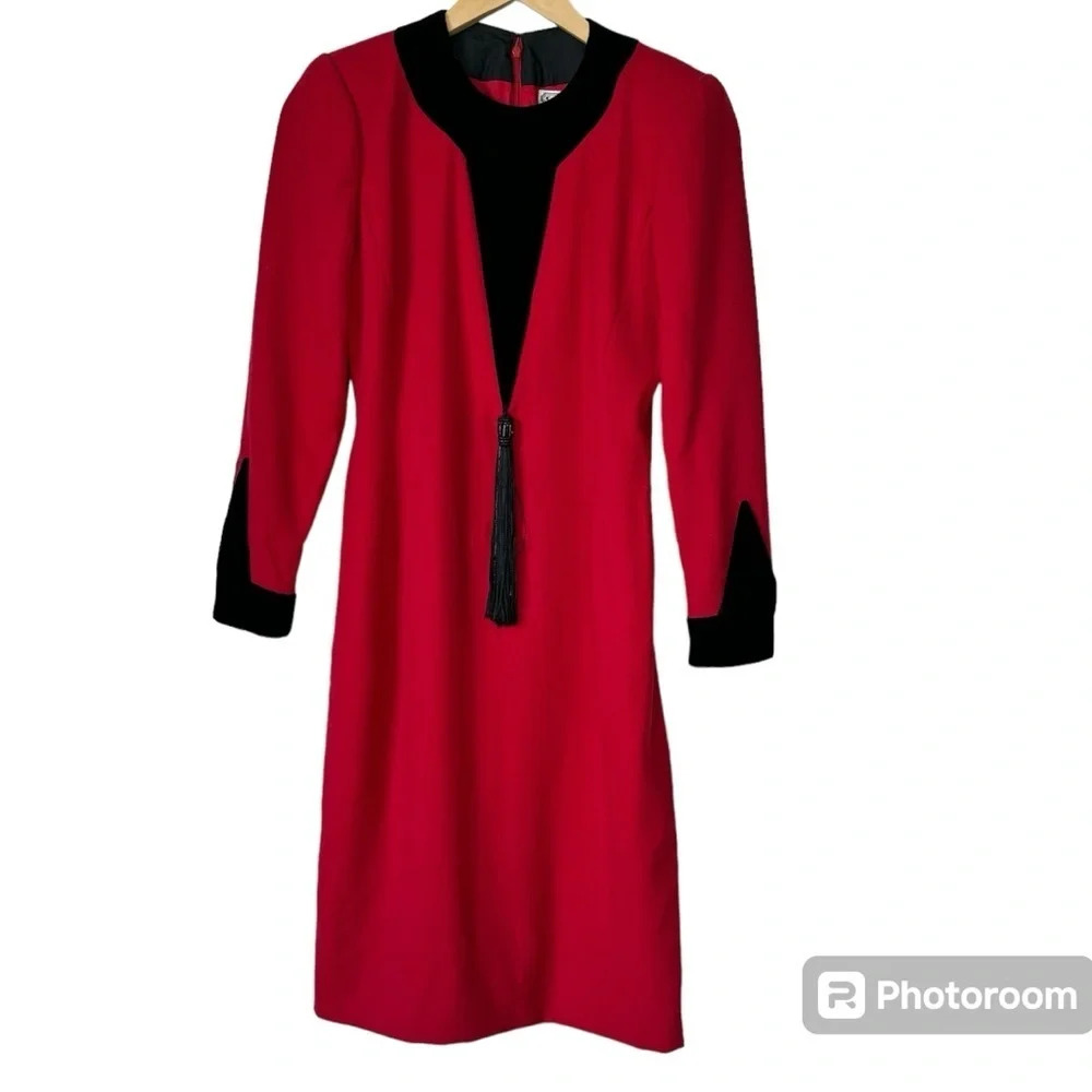 Vintage Carolina  Herrera Saks Fifth Ave Red and black dress with tassle Dynasty